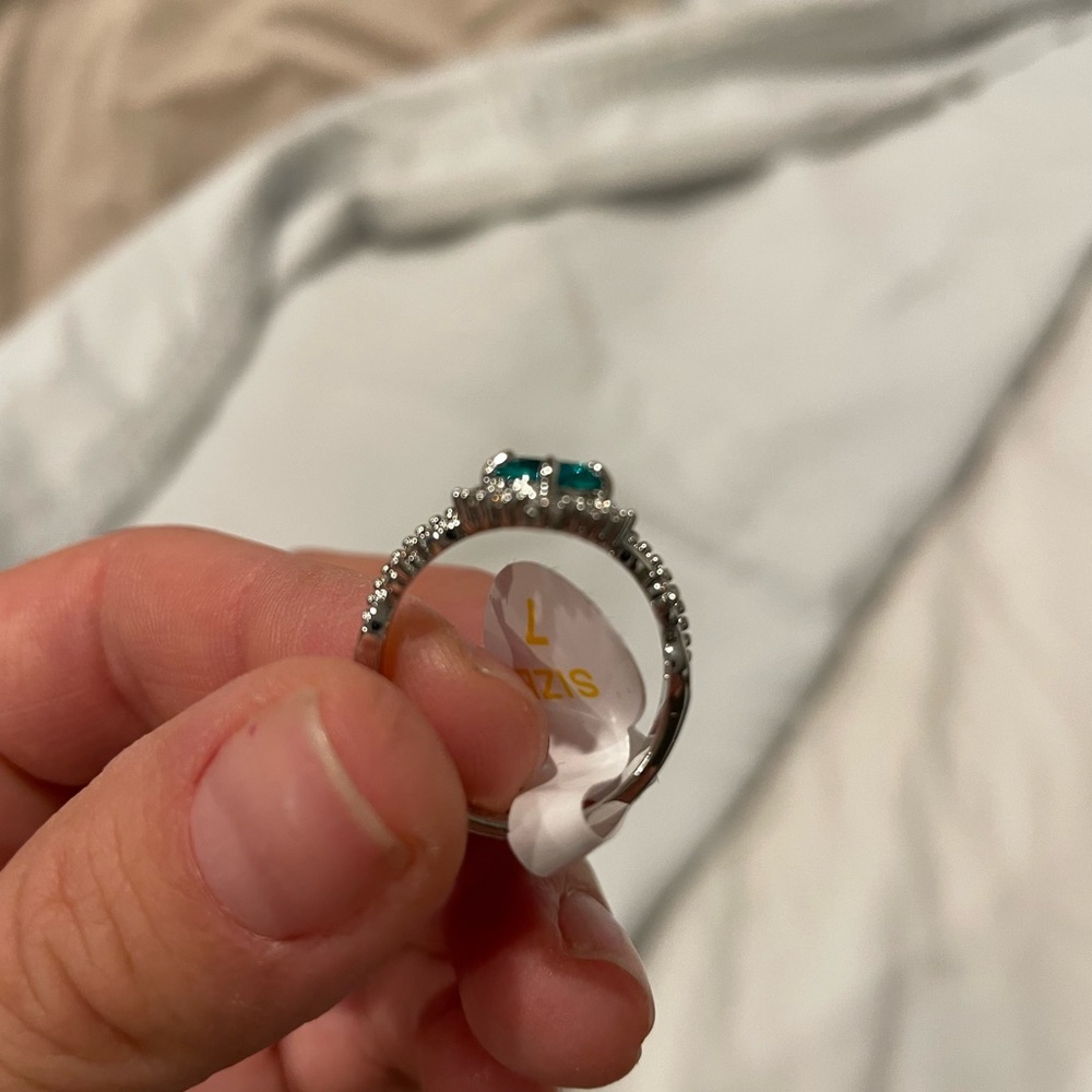 Ring - Picture 2 of 6